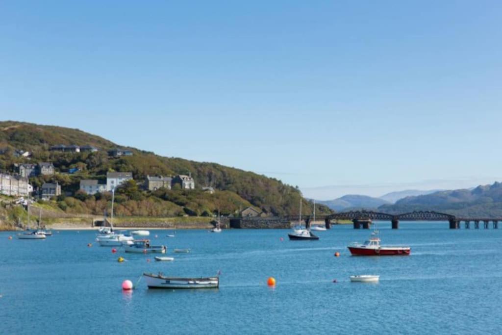 Harbourside 2 Bed Apartment, Barmouth Bridge Views Dış mekan fotoğraf
