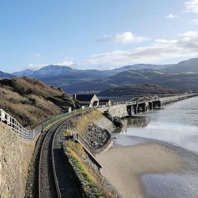 Harbourside 2 Bed Apartment, Barmouth Bridge Views Dış mekan fotoğraf