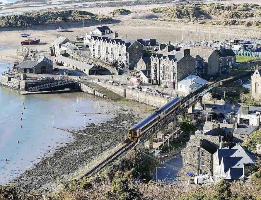 Harbourside 2 Bed Apartment, Barmouth Bridge Views Dış mekan fotoğraf