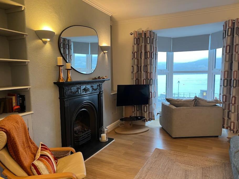 Harbourside 2 Bed Apartment, Barmouth Bridge Views Dış mekan fotoğraf